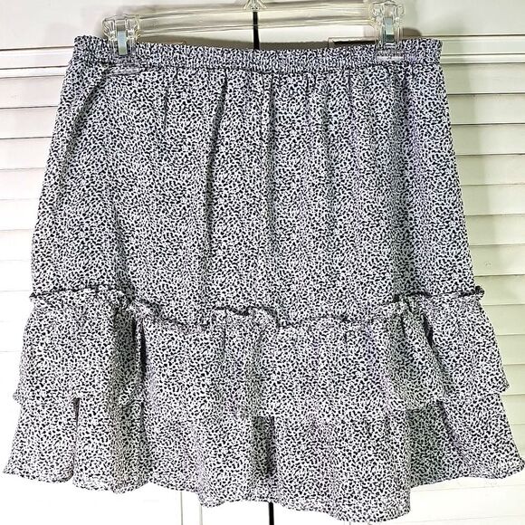 NWT Mini Skirt by Sienna Sky Black Gray Tiered Ruffles Lined, Size Large - Picture 3 of 7